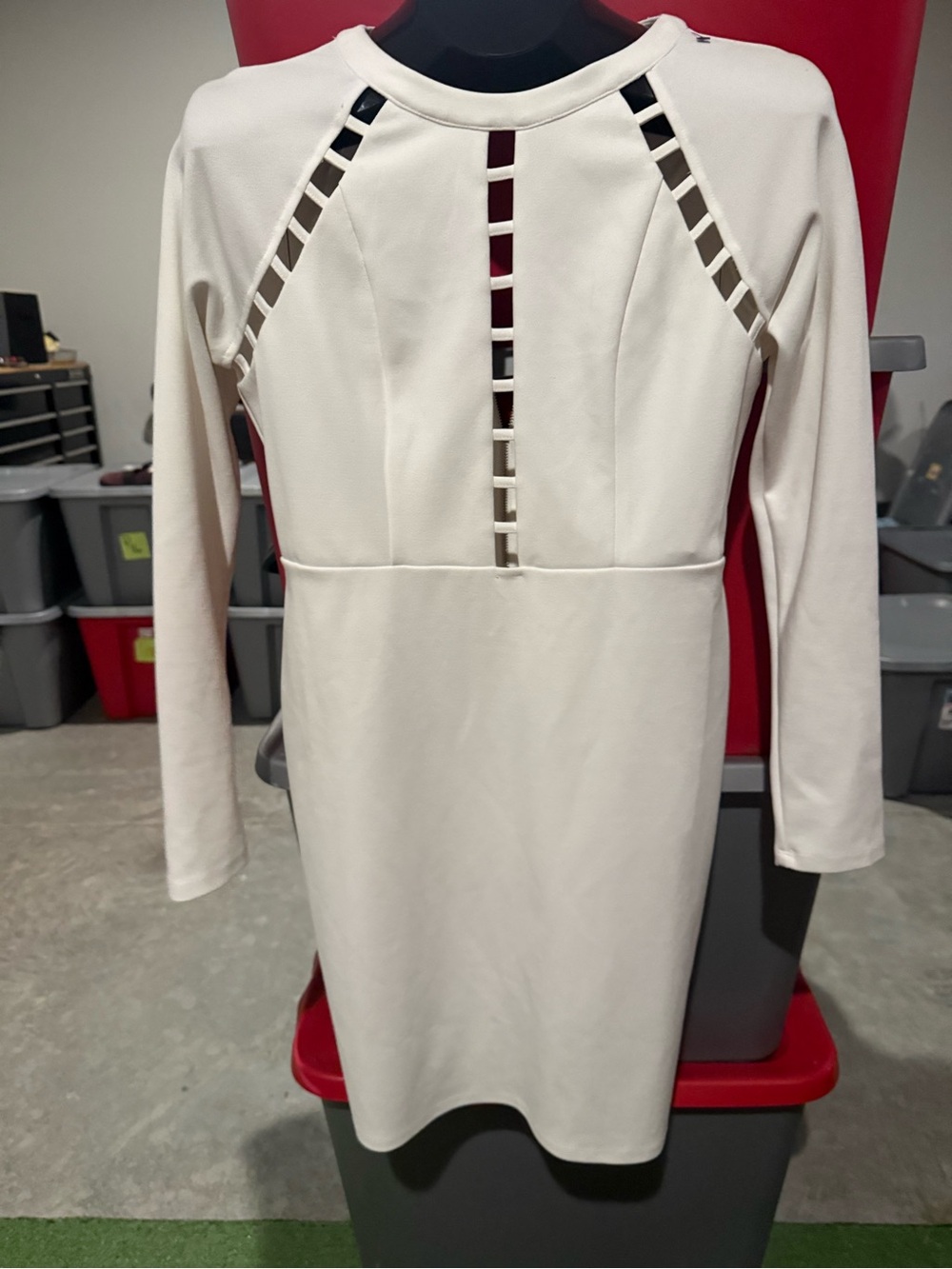 Women's Cream Long-Sleeve Cutout Back Dress mp78